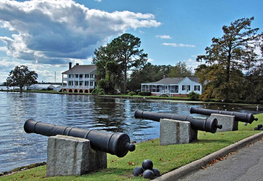 The Edenton Collection-The Granville Queen Inn Екстер'єр фото